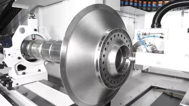 四陣列葉片磨削拋光機床革新齒輪加工 破解復雜型面葉片世界難題